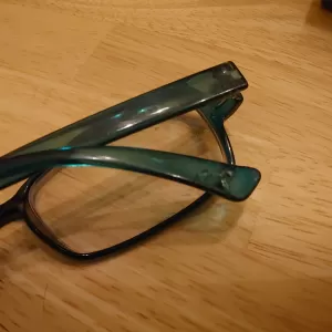 メガネメガネのサムネイル