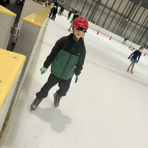 今日は、子どもを連れてアイススケート場へのサムネイル