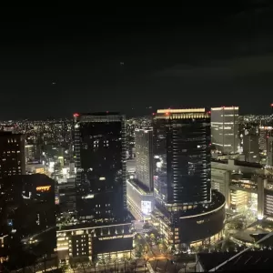 梅田スカイビルディングにて夜景✨のサムネイル